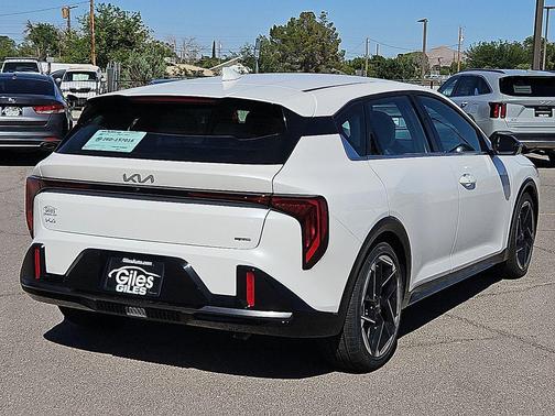 Snow White 2026 Kia K4 GT-Line
