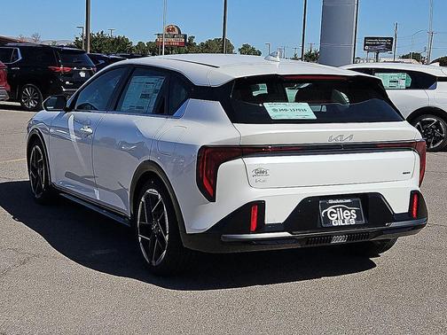 Snow White 2026 Kia K4 GT-Line