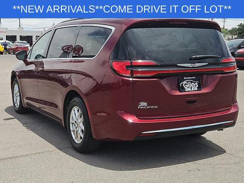 Velvet Red Pearlcoat 2021 Chrysler Pacifica Touring L