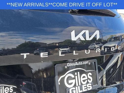 Ebony Black 2024 Kia Telluride S