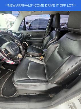 Alpine White 2016 Jeep Renegade Limited