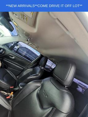 Alpine White 2016 Jeep Renegade Limited