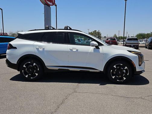 Snow White Pearl 2026 Kia Sportage Hybrid SX-Prestige