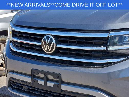 Charcoal 2021 Volkswagen Atlas 3.6L SE w/Technology