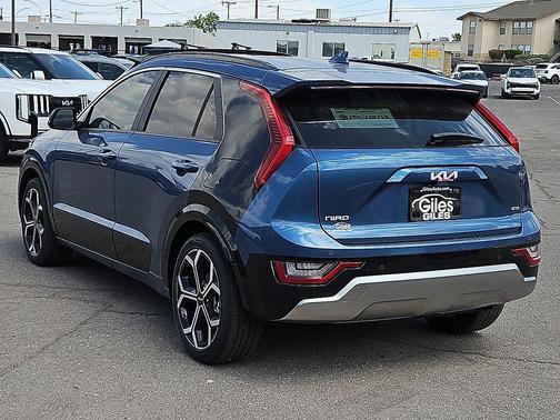 Mineral Blue 2025 Kia Niro Touring