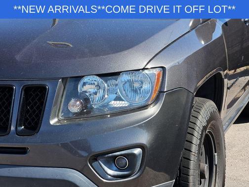 Granite Crystal Metallic Clearcoat 2015 Jeep Compass Latitude