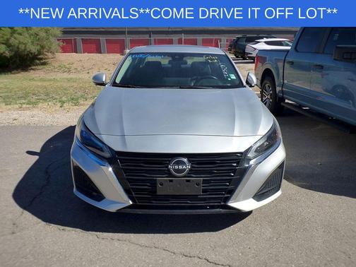 Brilliant Silver Metallic 2023 Nissan Altima 2.5 SL
