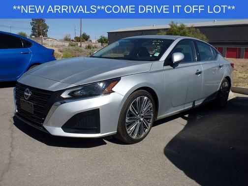 Brilliant Silver Metallic 2023 Nissan Altima 2.5 SL