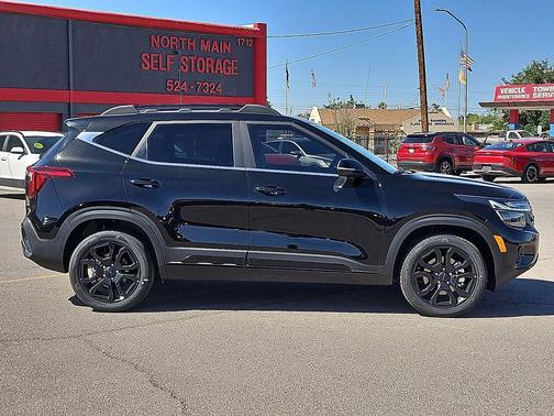 Fusion Black 2025 Kia Seltos X-Line