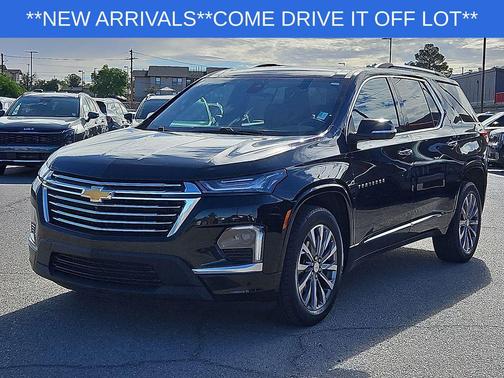 Mosaic Black Metallic 2023 Chevrolet Traverse Premier
