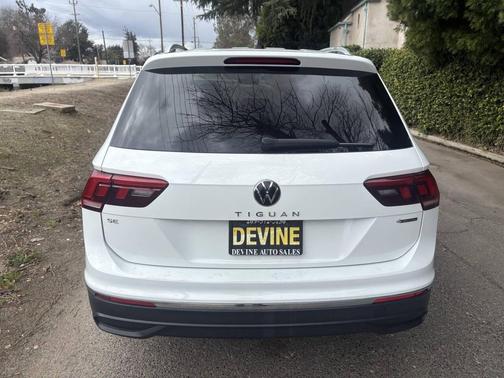 2024 Volkswagen Tiguan 2.0T SE 4MOTION