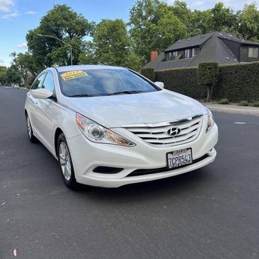 Shimmering White Mica 2013 Hyundai SONATA GLS