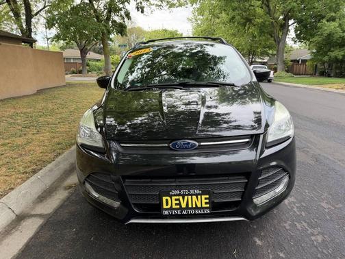 Black 2013 Ford Escape SE