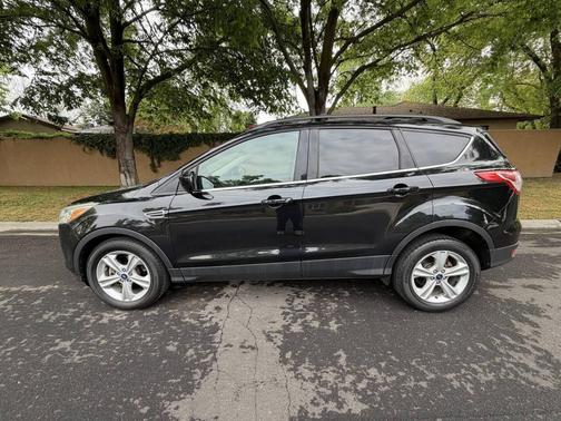 Black 2013 Ford Escape SE