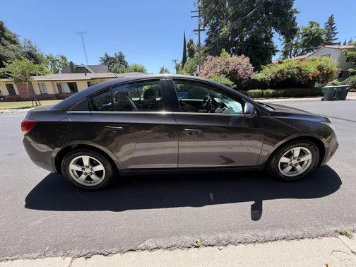 Gray 2015 Chevrolet Cruze 1LT