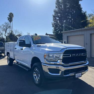 2023 RAM 2500 Tradesman Crew Cab 4x4 8' Box