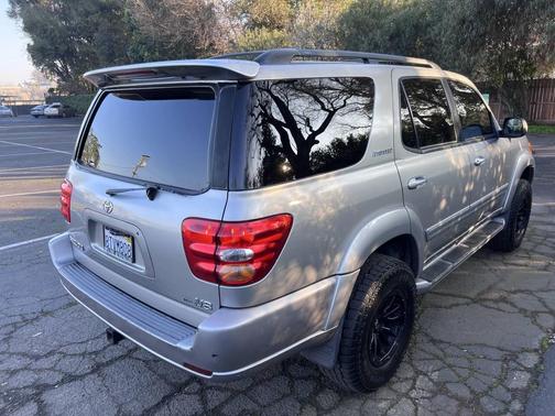 2004 Toyota Sequoia Limited