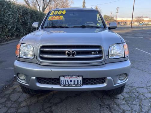 2004 Toyota Sequoia Limited