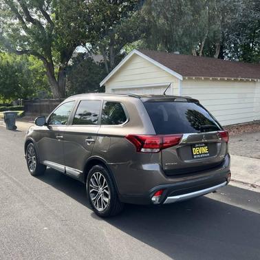 Gray 2016 Mitsubishi Outlander SE