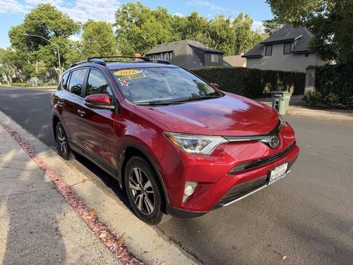 Ruby Flare Pearl 2018 Toyota RAV4 XLE