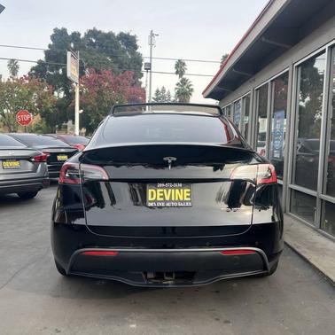 2022 Tesla Model Y Performance Dual Motor All-Wheel Drive