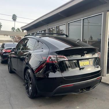 2022 Tesla Model Y Performance Dual Motor All-Wheel Drive