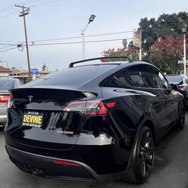2022 Tesla Model Y Performance Dual Motor All-Wheel Drive