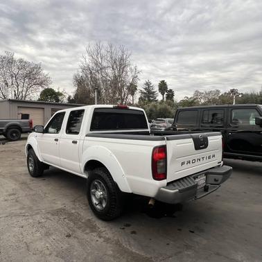 2004 Nissan Frontier XE-V6 Crew Cab