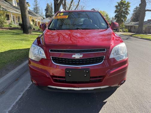 Red 2014 Chevrolet Captiva Sport LTZ