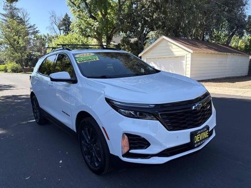 White 2024 Chevrolet Equinox AWD RS