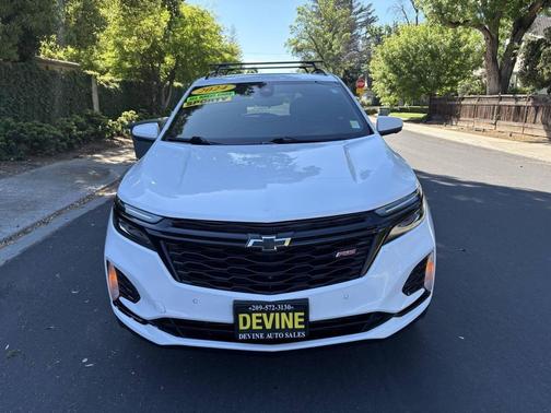 White 2024 Chevrolet Equinox AWD RS