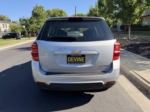 Silver 2016 Chevrolet Equinox LS