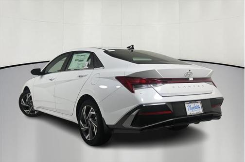 2025 Hyundai ELANTRA SEL