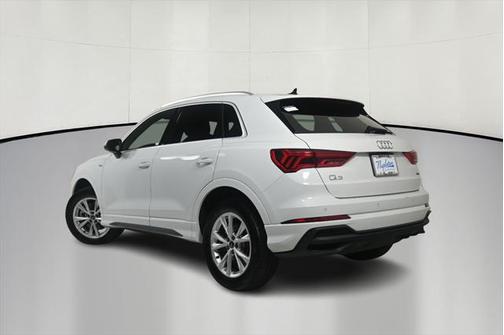 2024 Audi Q3 Premium 45 TFSI S line quattro Tiptronic