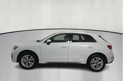 2024 Audi Q3 Premium 45 TFSI S line quattro Tiptronic