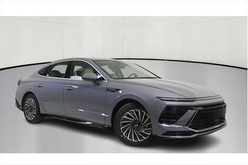 2025 Hyundai SONATA Hybrid SE