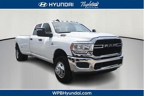 2024 RAM 3500 Tradesman Crew Cab 4x4 8' Box
