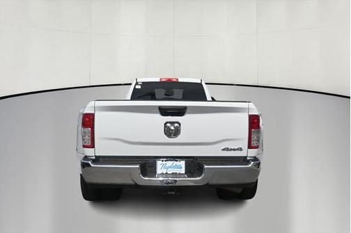 2024 RAM 3500 Tradesman Crew Cab 4x4 8' Box