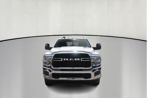 2024 RAM 3500 Tradesman Crew Cab 4x4 8' Box