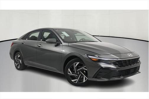 2025 Hyundai ELANTRA SEL