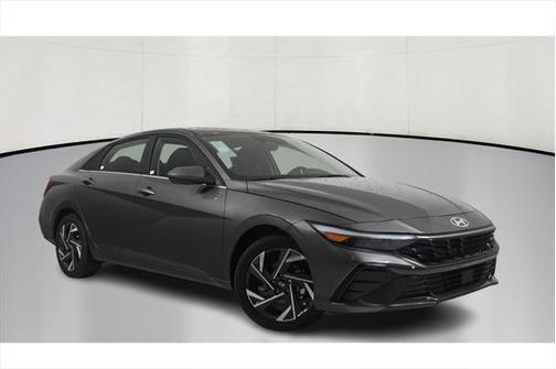 2025 Hyundai ELANTRA SEL