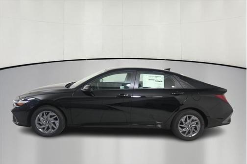 2025 Hyundai ELANTRA HEV Blue