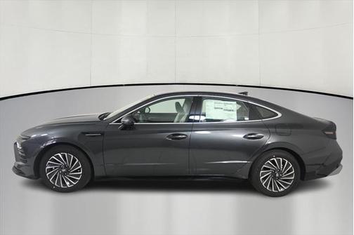 2025 Hyundai SONATA Hybrid SE