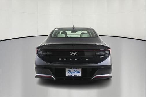 2025 Hyundai SONATA Hybrid SE