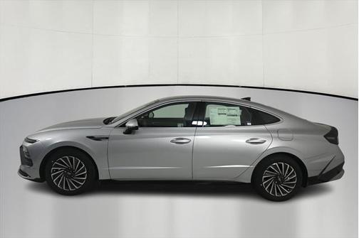 2025 Hyundai SONATA Hybrid SE
