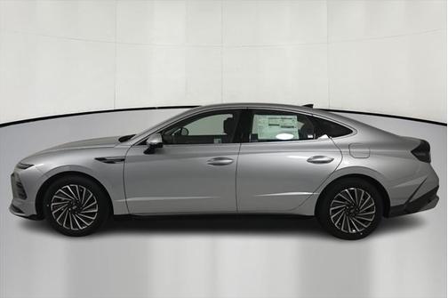2025 Hyundai SONATA Hybrid SE
