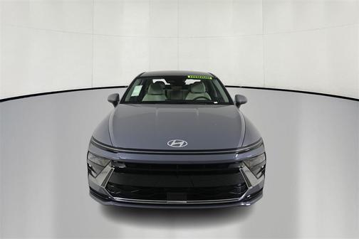 2025 Hyundai SONATA Hybrid SE