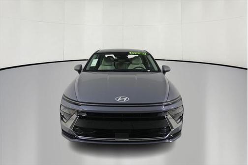 2025 Hyundai SONATA Hybrid SE