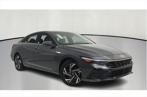 2025 Hyundai ELANTRA SEL