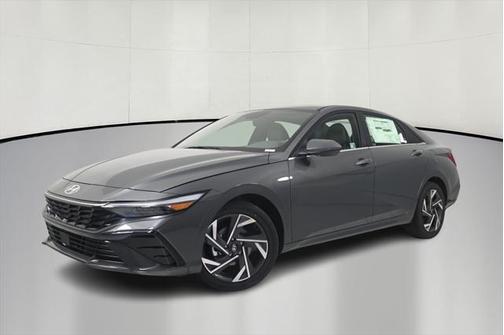 2025 Hyundai ELANTRA SEL